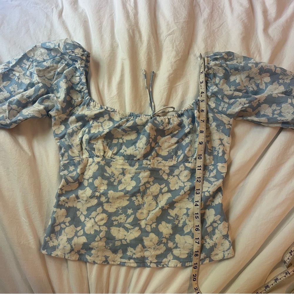 Abercrombie Blue and White Floral Linen Puff Sleeve Corset Blouse size Medium - Picture 11 of 12